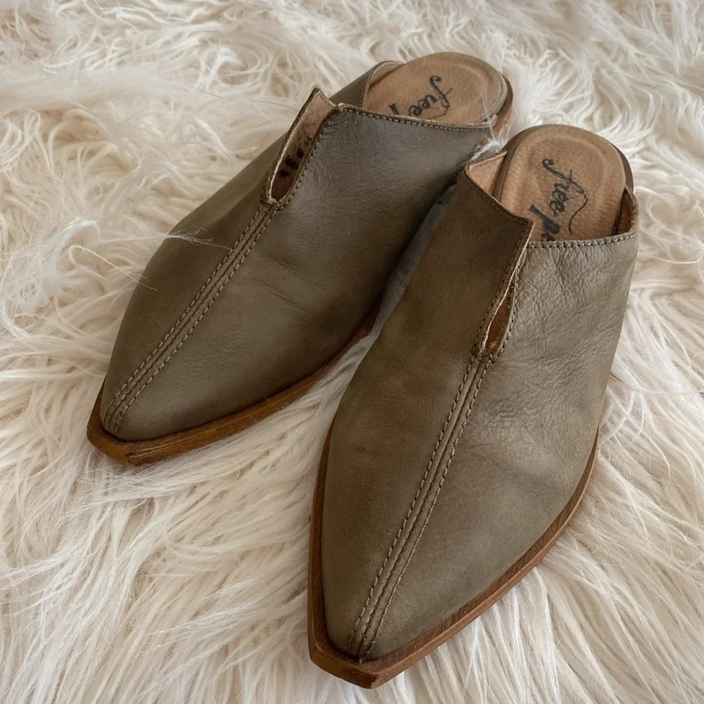 FREE PEOPLE flats